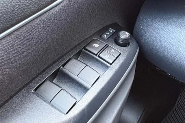 Mazda 2 Hybrid (2025) thumbnail 27