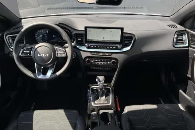 Kia Ceed Sportswagon (2025) thumbnail 16