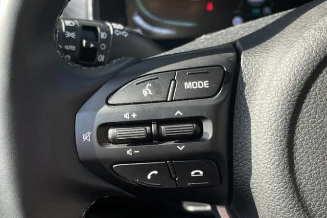 Kia Stonic (2025) thumbnail 14