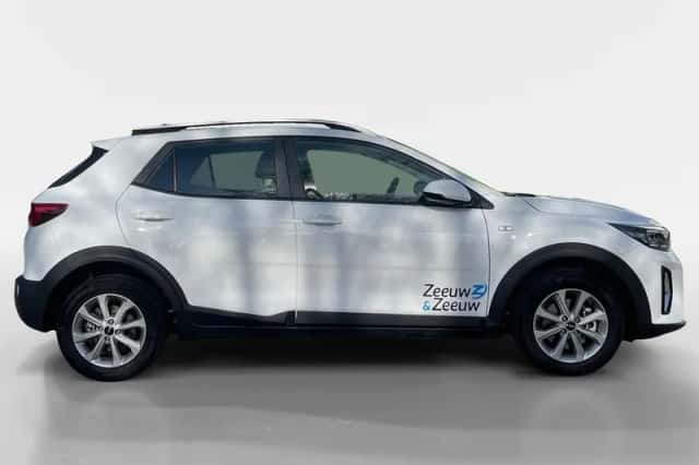 Kia Stonic (2025) thumbnail 6