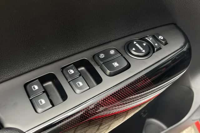 Kia Picanto (2022) thumbnail 26