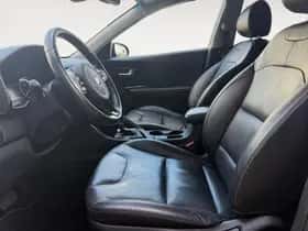 Kia Niro (2017) thumbnail 11