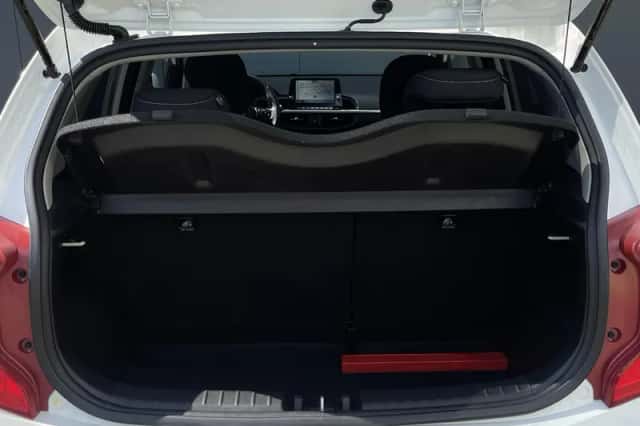Kia Picanto (2023) thumbnail 11