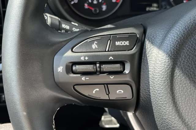 Kia Picanto (2023) thumbnail 22