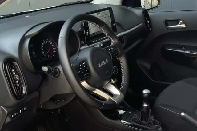 Kia Picanto (2023) thumbnail 25