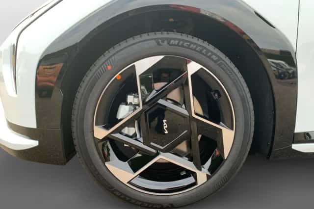 Kia EV4 (2026) thumbnail 9