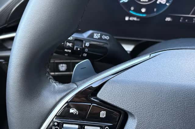 Kia Niro (2023) thumbnail 16