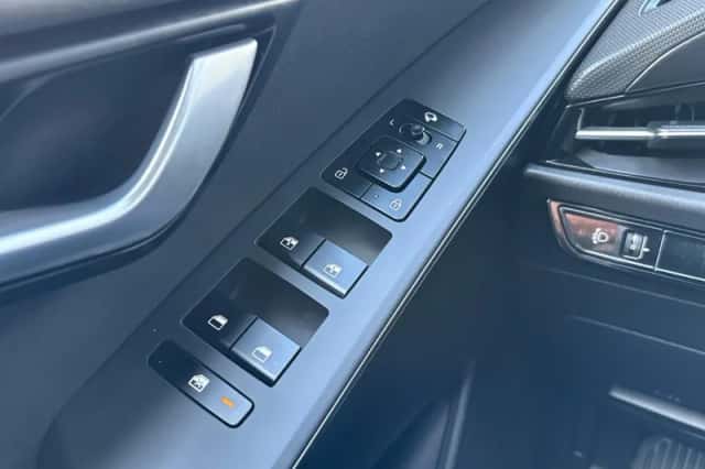 Kia Niro (2023) thumbnail 18