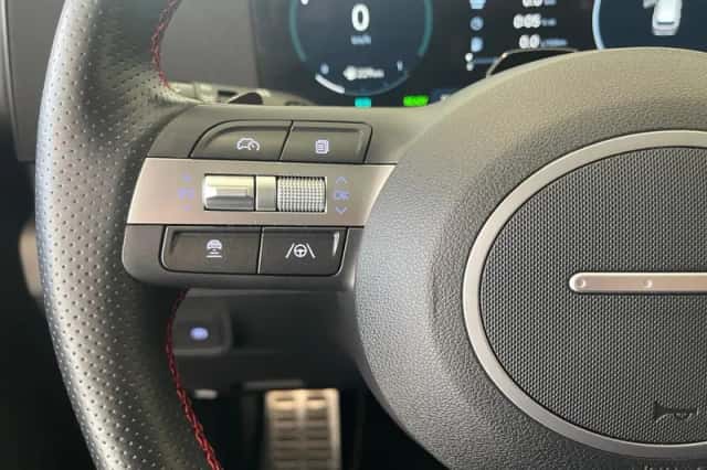Hyundai Kona (2024) thumbnail 14