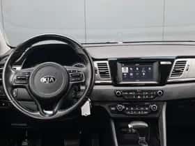 Kia Niro (2016) thumbnail 13
