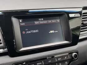 Kia Niro (2016) thumbnail 21