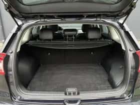 Kia Niro (2016) thumbnail 26