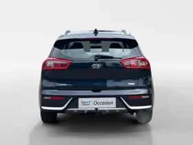 Kia Niro (2016) thumbnail 4