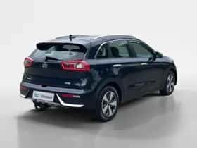 Kia Niro (2016) thumbnail 5