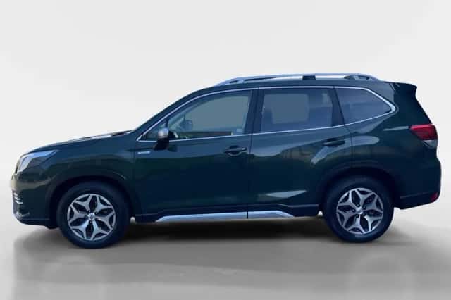 Subaru Forester (2023) thumbnail 2