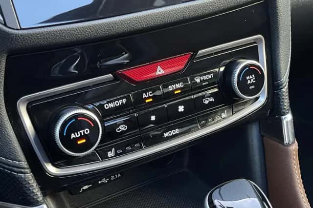 Subaru Forester (2023) thumbnail 24
