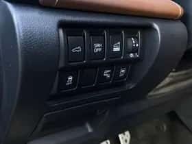 Subaru Forester (2023) thumbnail 30