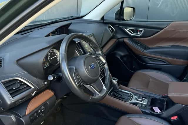 Subaru Forester (2023) thumbnail 10