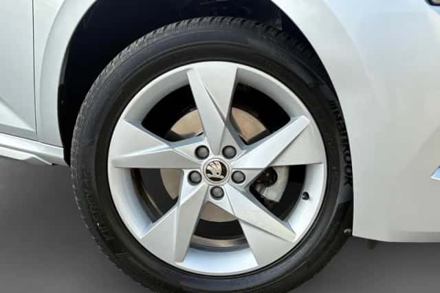 Škoda Kamiq (2020) thumbnail 3