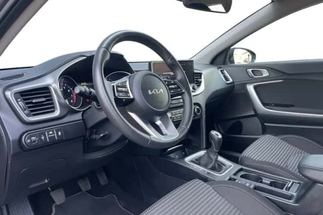 Kia Ceed (2024) thumbnail 11
