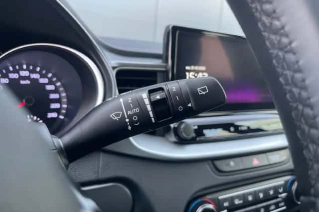 Kia Ceed (2024) thumbnail 17