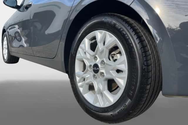 Kia Ceed (2024) thumbnail 9