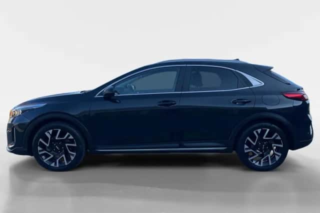 Kia XCeed (2024) thumbnail 2