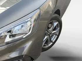 Ford Focus (2021) thumbnail 2