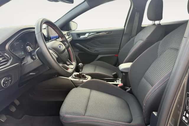 Ford Focus (2021) thumbnail 11