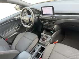Ford Focus (2021) thumbnail 13