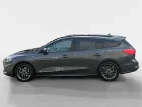 Ford Focus (2021) thumbnail 3