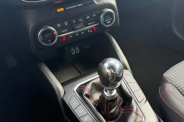 Ford Focus (2021) thumbnail 21