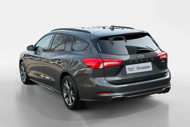 Ford Focus (2021) thumbnail 4