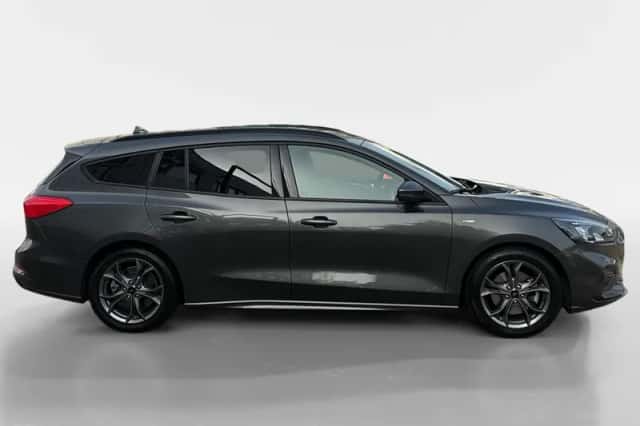 Ford Focus (2021) thumbnail 7