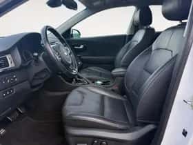 Kia Niro (2017) thumbnail 11