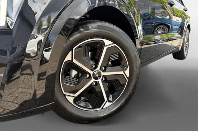 Kia Niro (2025) thumbnail 2