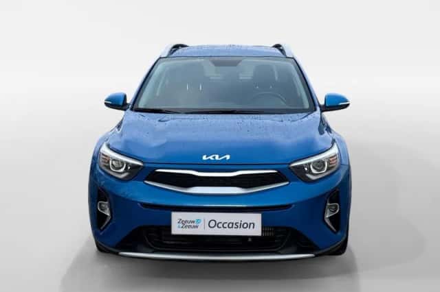 Kia Stonic (2023) thumbnail 2