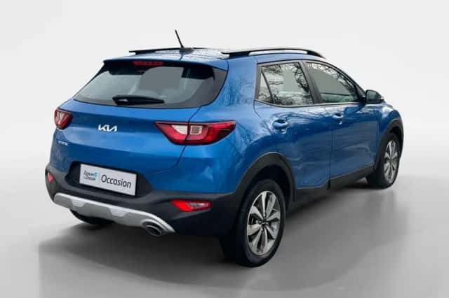 Kia Stonic (2023) thumbnail 5