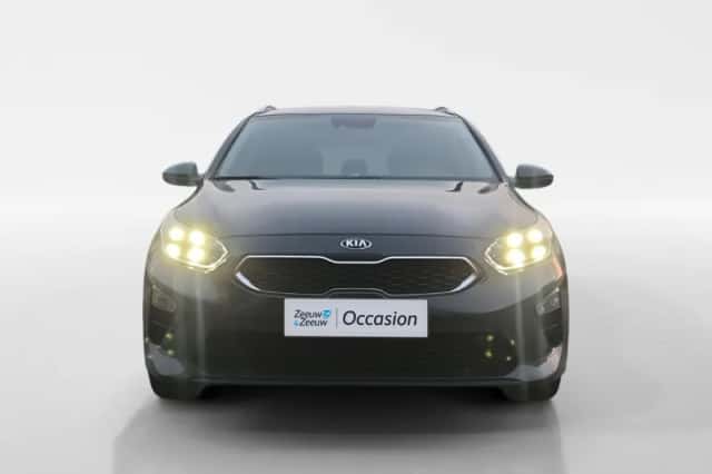 Kia Ceed Sportswagon (2020) thumbnail 2