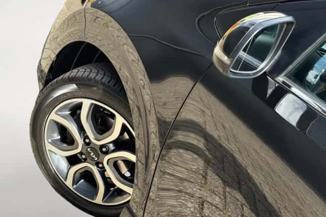 Kia Picanto (2022) thumbnail 3