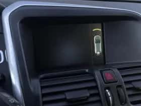 Volvo XC60 (2016) thumbnail 17