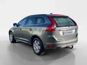 Volvo XC60 (2016) thumbnail 3