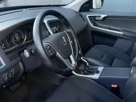 Volvo XC60 (2016) thumbnail 21