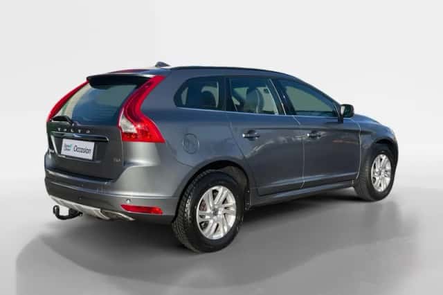 Volvo XC60 (2016) thumbnail 5