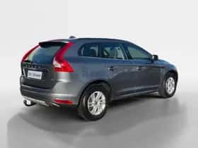 Volvo XC60 (2016) thumbnail 5