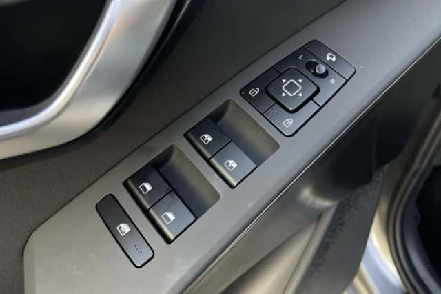 Kia Niro (2025) thumbnail 25
