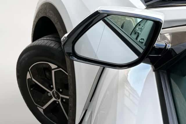 Kia Niro (2024) thumbnail 25