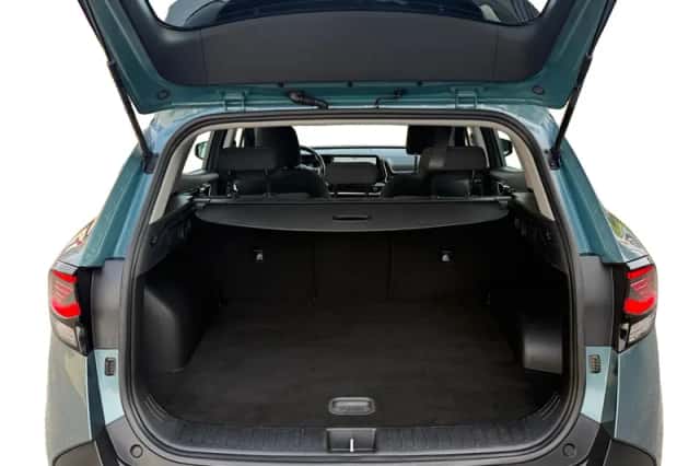 Kia Sportage (2023) thumbnail 24