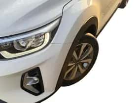 Kia Stonic (2023) thumbnail 2