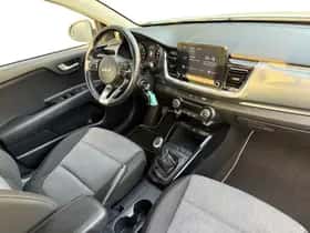 Kia Stonic (2023) thumbnail 11